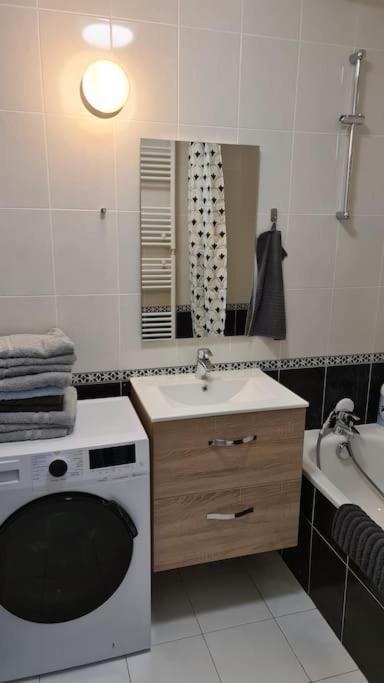Appt 80M², 13 P, Disneyland, Fibre, 2 Parkings شيسي المظهر الخارجي الصورة